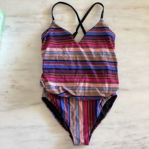 ATHLETA Women's Capri Striped Blousy One Piece Swimsuit Swimwear 34D/DD
